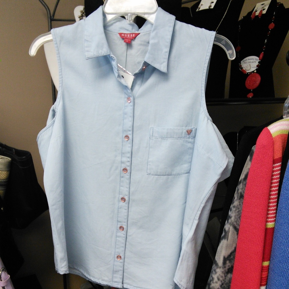 NEW Guess cold shoulder top, never been worn. sz L